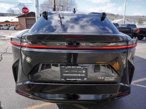 2023 Lexus RZ 450e Premium