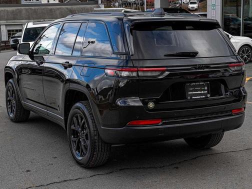 2025 Jeep Grand Cherokee Altitude