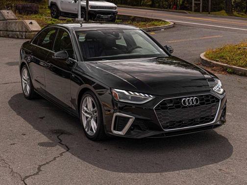 2023 Audi A4 45 S line Premium Plus