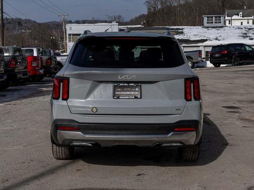 2024 Kia Sorento S