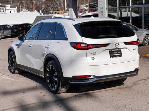 2024 Mazda CX-90 PHEV Premium Plus