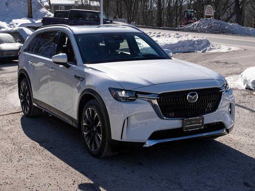 2024 Mazda CX-90 PHEV Premium Plus