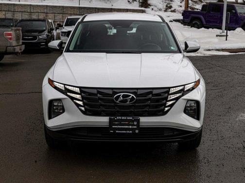 2023 Hyundai TUCSON SE