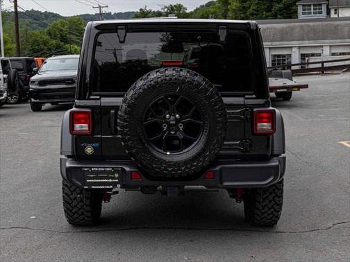 2025 Jeep Wrangler 4xe Willys