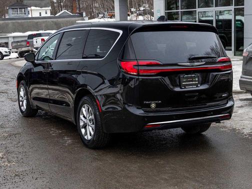 2026 Chrysler Pacifica L