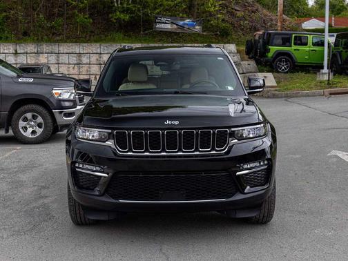 Diamond Black Crystal Pearlcoat 2022 Jeep Grand Cherokee 4xe Base
