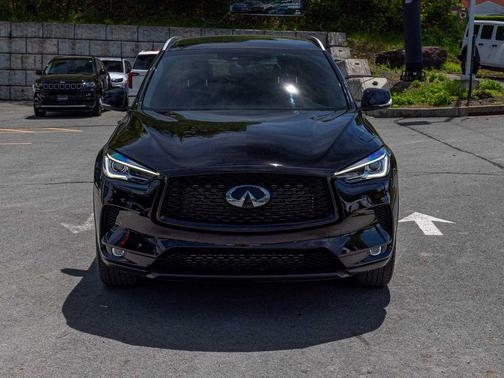 Black Obsidian 2022 INFINITI QX50 LUXE AWD