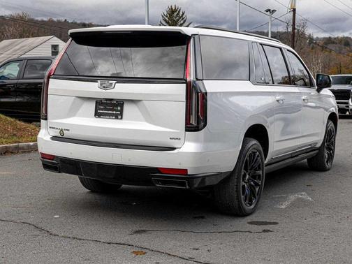 2023 Cadillac Escalade ESV Sport Platinum