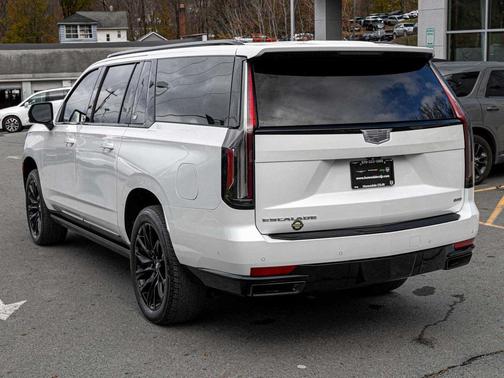 2023 Cadillac Escalade ESV Sport Platinum