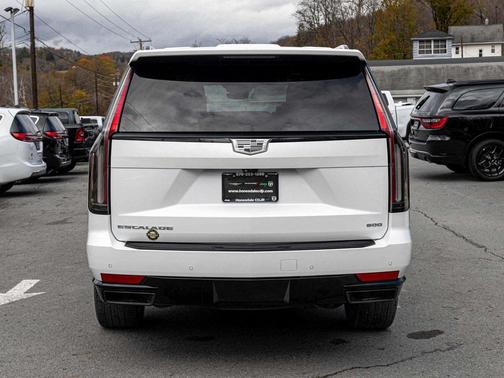 2023 Cadillac Escalade ESV Sport Platinum