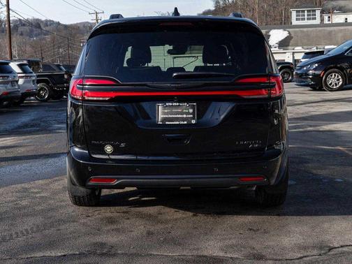 2026 Chrysler Pacifica Limited