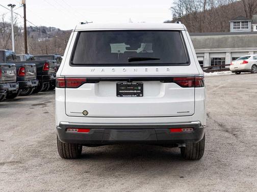 2022 Jeep Wagoneer Series I 4x4