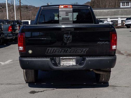 Diamond Black Crystal Pearlcoat 2020 RAM 1500 Classic Warlock Quad Cab 4x4 6'4' Box