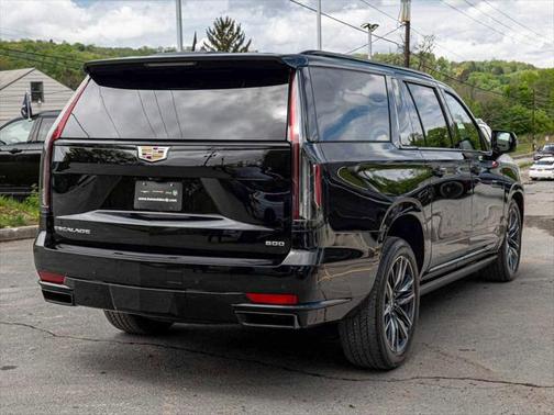 2022 Cadillac Escalade ESV Sport