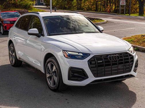 2025 Audi Q5 40 Premium