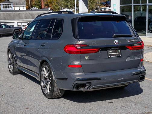 2022 BMW X7 M50i