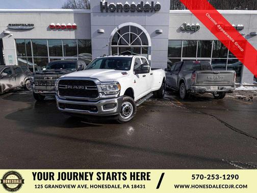 2024 RAM 3500 Tradesman Crew Cab 4x4 8' Box