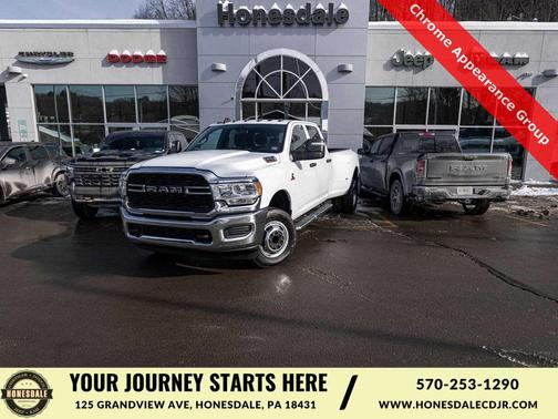 2024 RAM 3500 Tradesman Crew Cab 4x4 8' Box