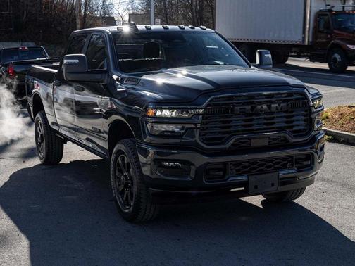 2026 RAM 2500 Big Horn Crew Cab 4x4 6'4' Box