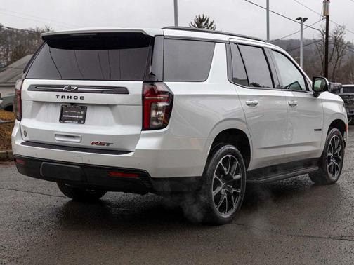 2023 Chevrolet Tahoe 4WD RST