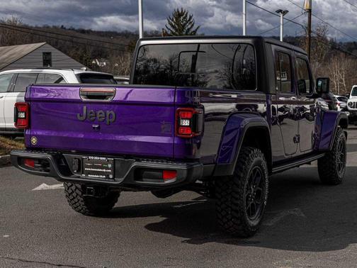 2026 Jeep Gladiator Willys 4x4