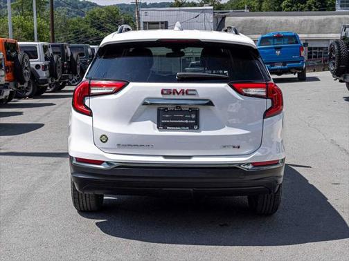 2022 GMC Terrain AWD AT4
