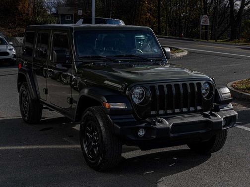 2022 Jeep Wrangler Unlimited Sport