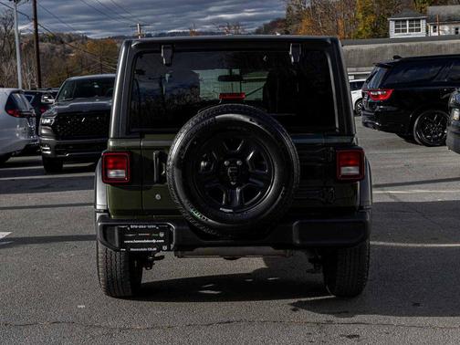 2022 Jeep Wrangler Unlimited Sport