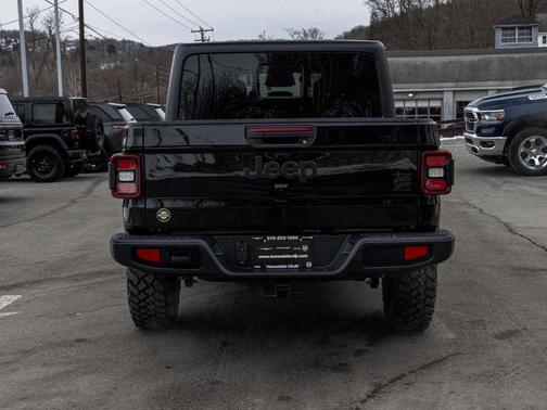 2026 Jeep Gladiator Willys 4x4