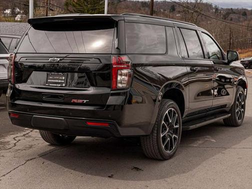 2024 Chevrolet Suburban RST