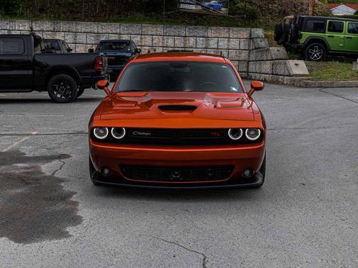 Sinamon Stick 2023 Dodge Challenger R/T Scat Pack