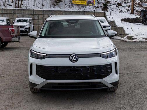 2025 Volkswagen Tiguan 2.0T SE 4MOTION