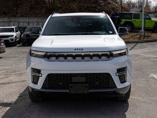 2026 Jeep Grand Wagoneer 4x4