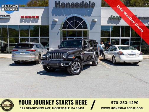 Granite Crystal Metallic Clearcoat 2021 Jeep Wrangler Unlimited Sahara