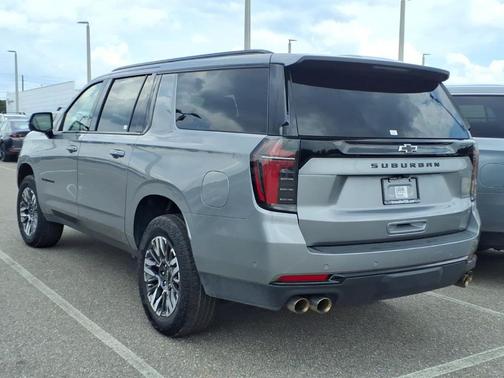 Sterling Gray Metallic 2025 Chevrolet Suburban Z71