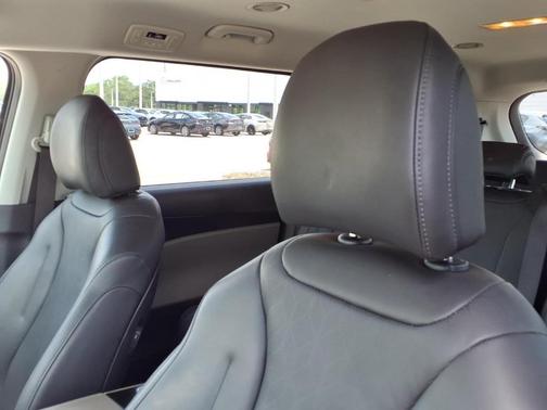 Deep Chroma Blue 2025 Kia Carnival LXS