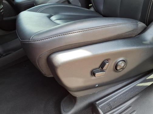 Red 2025 Chrysler Pacifica Select
