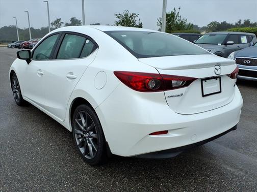 2018 Mazda Mazda3 Touring