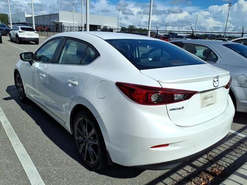 2018 Mazda Mazda3 Touring