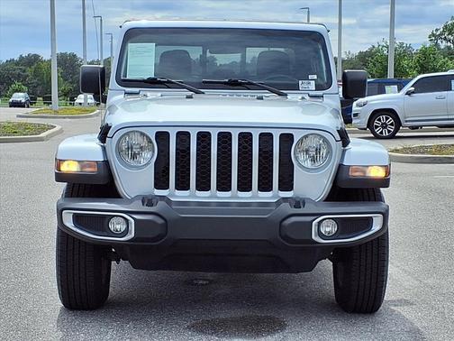 2023 Jeep Gladiator Sport