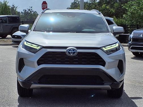 2024 Toyota RAV4 Hybrid SE