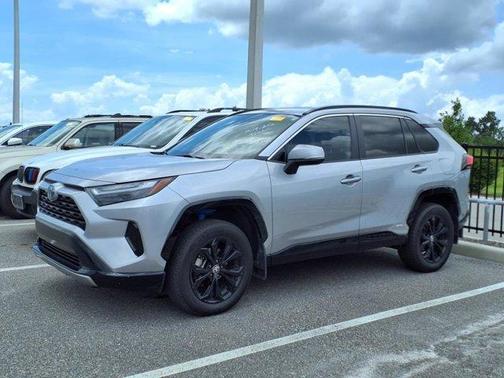 2024 Toyota RAV4 Hybrid SE