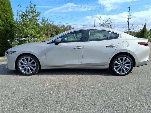 2025 Mazda Mazda3 FWD w/Preferred Package