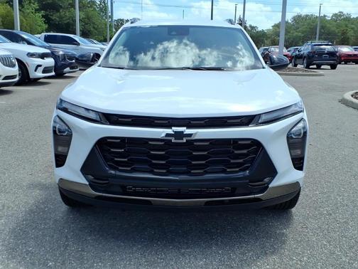 Summit White 2025 Chevrolet Trax ACTIV