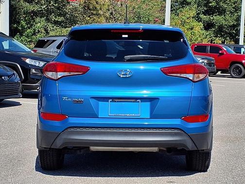 2017 Hyundai TUCSON SE