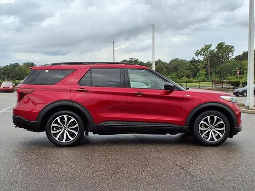 2022 Ford Explorer ST-Line