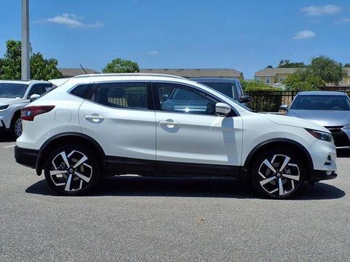 2020 Nissan Rogue Sport SL