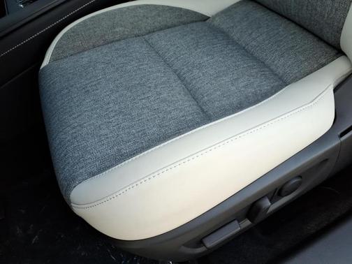 Snowflake White Pearl 2026 Mazda CX-30 2.5 S Aire Edition