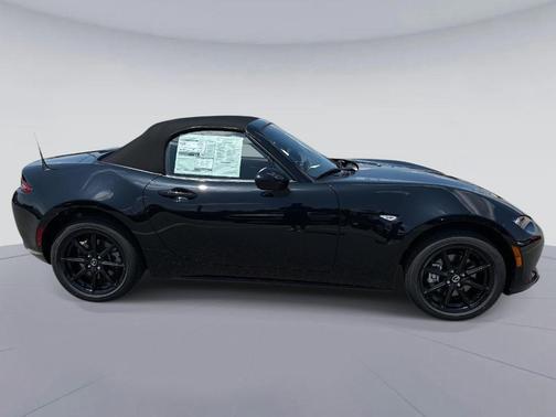 2025 Mazda MX-5 Miata Sport