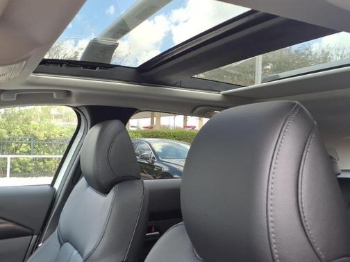 Wind Chill Pearl 2026 Mazda CX-50 2.5 Turbo